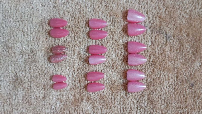 Chrome Effect Nails Which Gives You The Chic Look