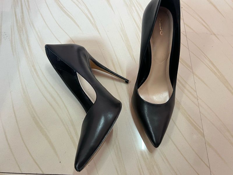 ALDO BLACK POINTED STILETTO HEELS
