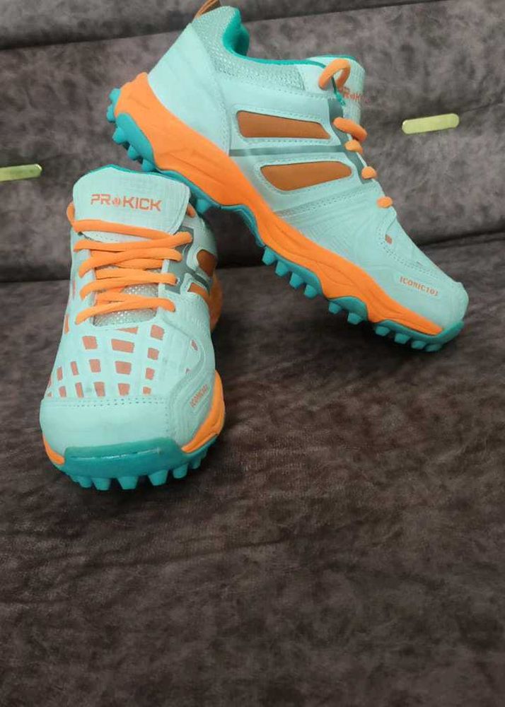 Pro Kicks Sports Shoes(Ruber Spike )