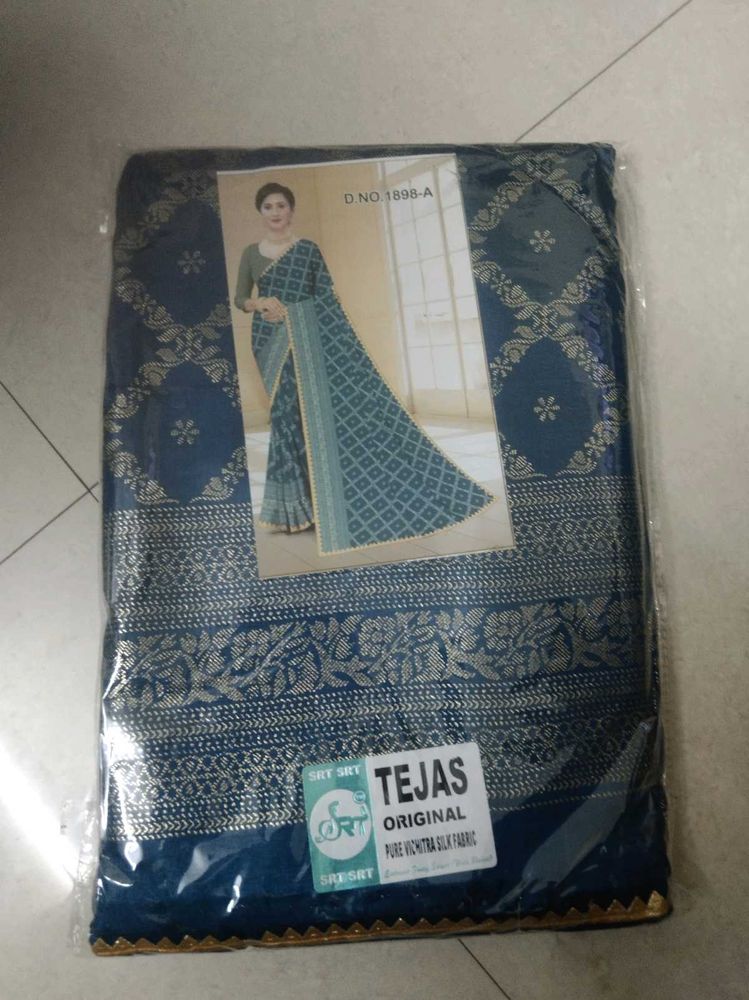 Foil Print Saree
