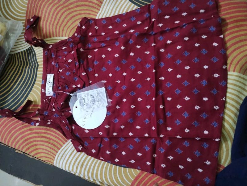 Cute Printed Top With Hosiery Bottom
