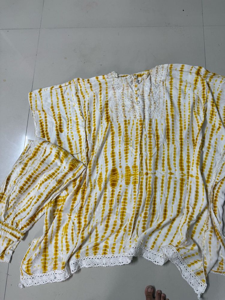 Tie-Dye Top with Lace Detail Coord set