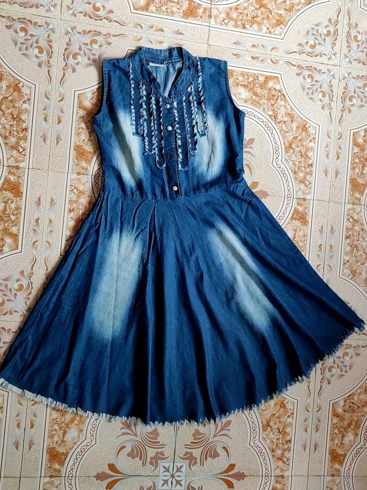 Knee Length Denim Dress 👗