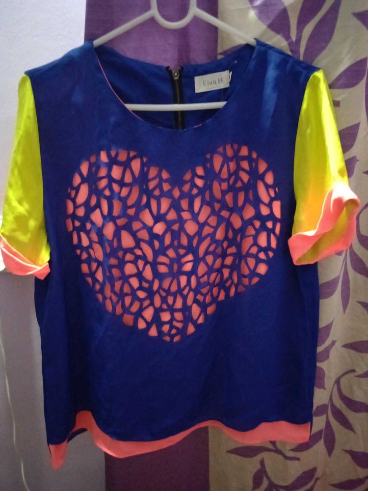 Eliva H Colorblock Heart Top