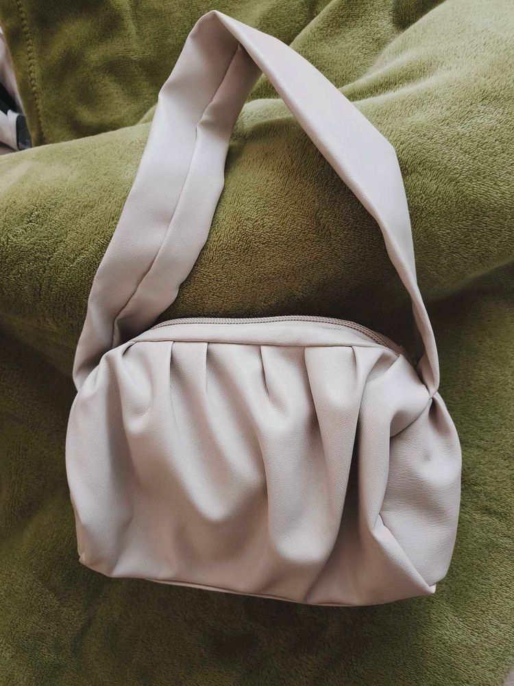 Miniso Off-white Baguette/ Purse/ Party Bag