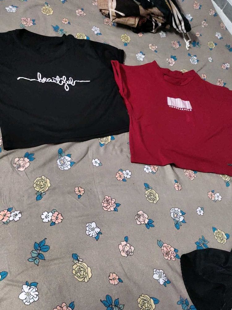 Combo Of 2 Crop Tshirt Used Just  3/4 Time Size S