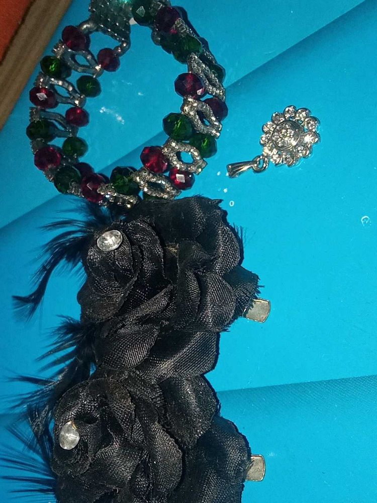 2 Hair Clips, 1 Pendant, Bracelet