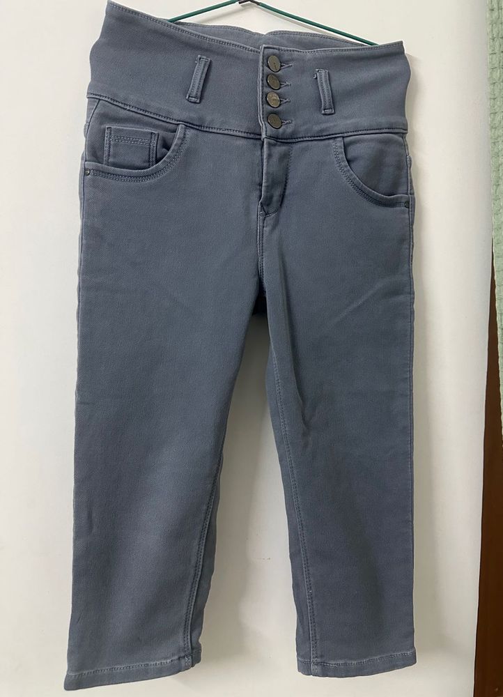 Grey High-Waisted Capri Jeans