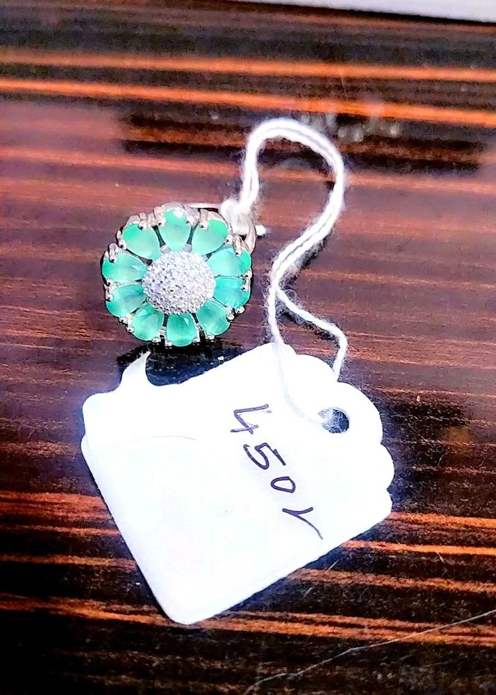 Emerald Flower Ring
