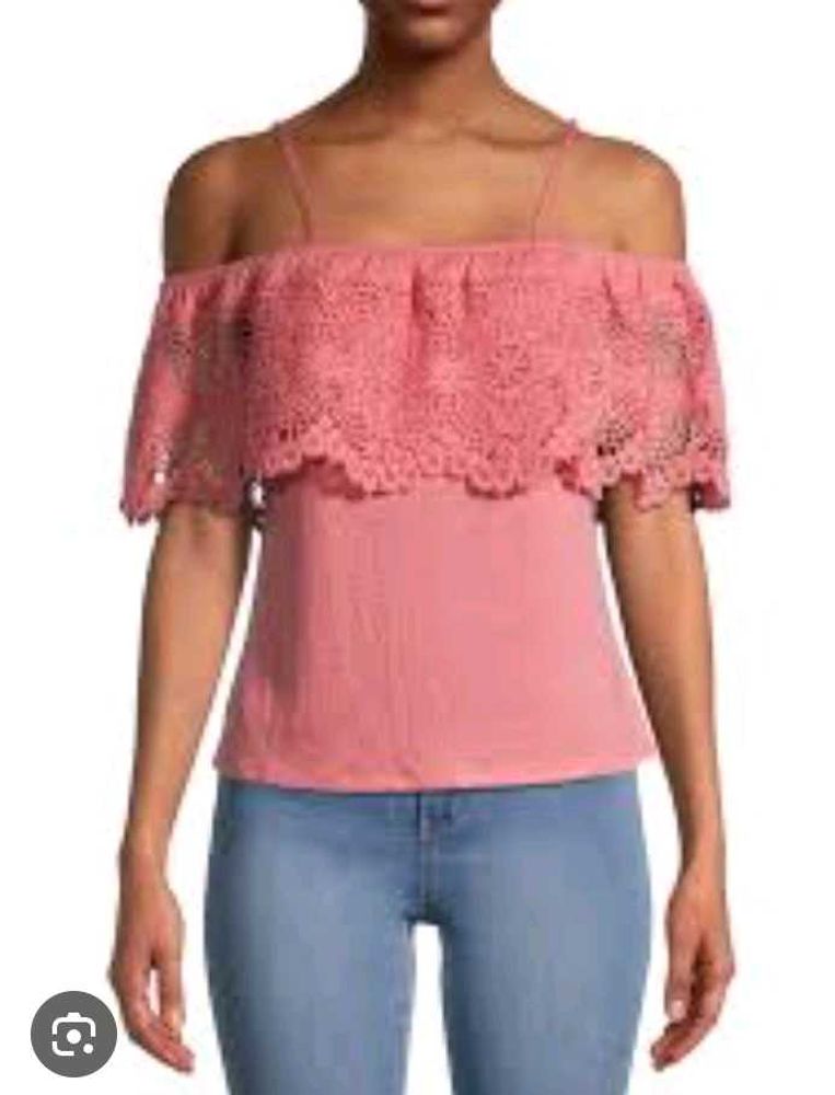 Very Beautiful no Boundaries Junior Off Shoulder T