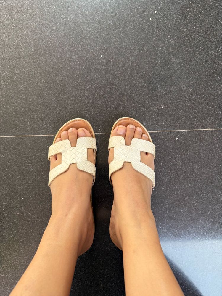 Elegant white Sandals