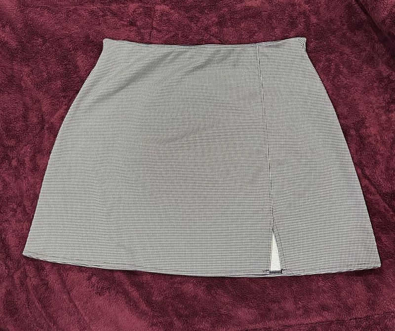 H&amp;M Skirt With Side Slit