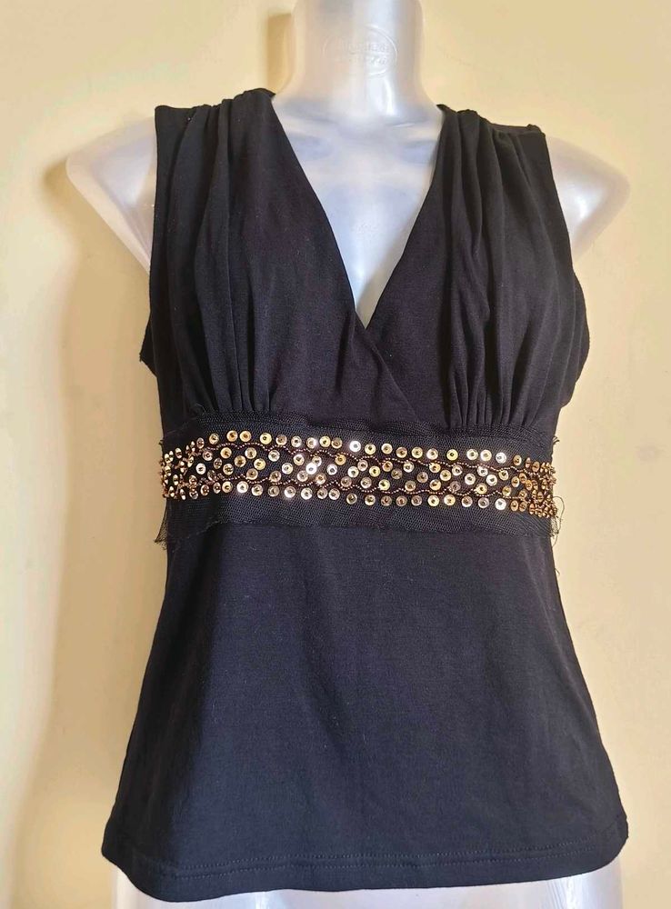 BOGO🎁Buy One Get 1 Free🎁Embroidered Black Top