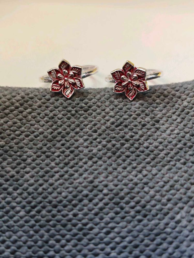pure silver toe ring in flower design