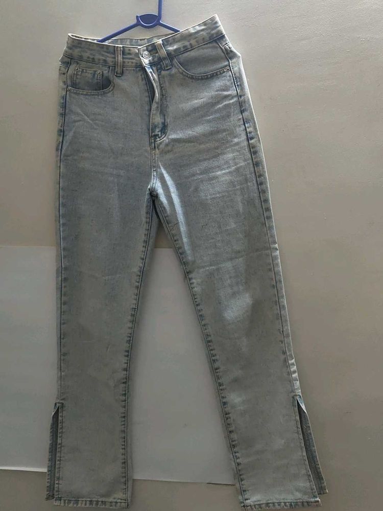 Light Wash Jeans