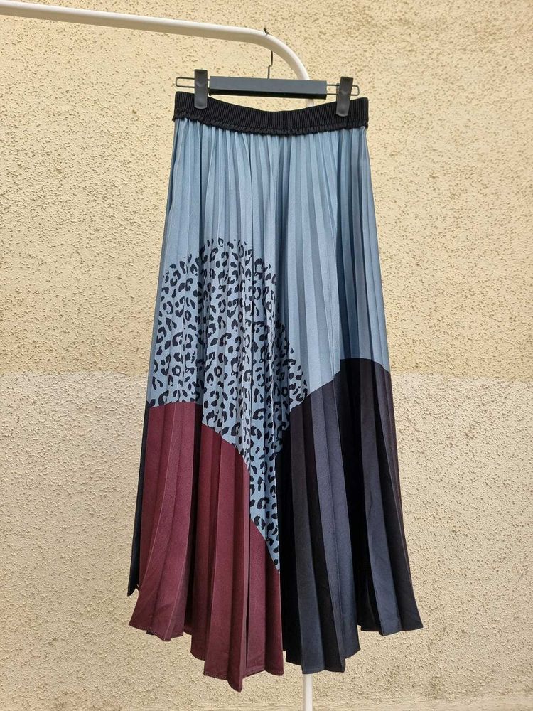 Korean Pleated Midi Skirt