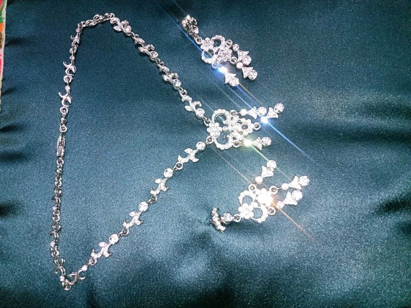 Silver Necklace Set
