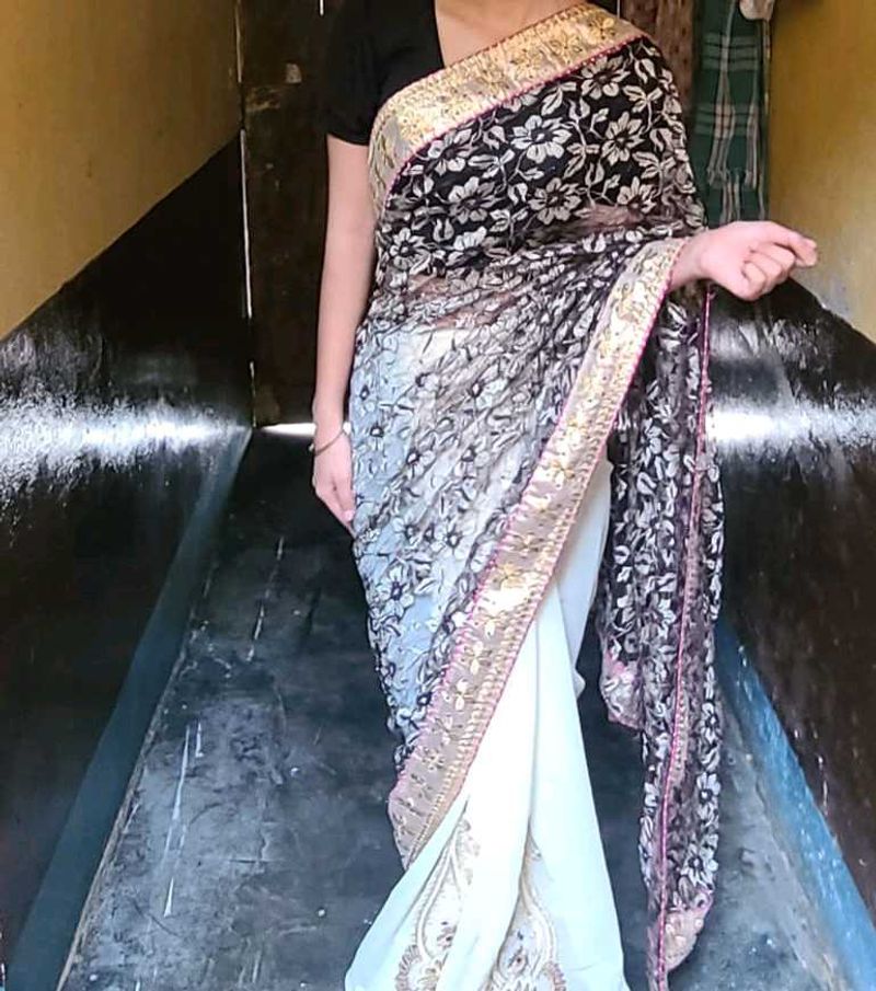 Saree With Blouse
