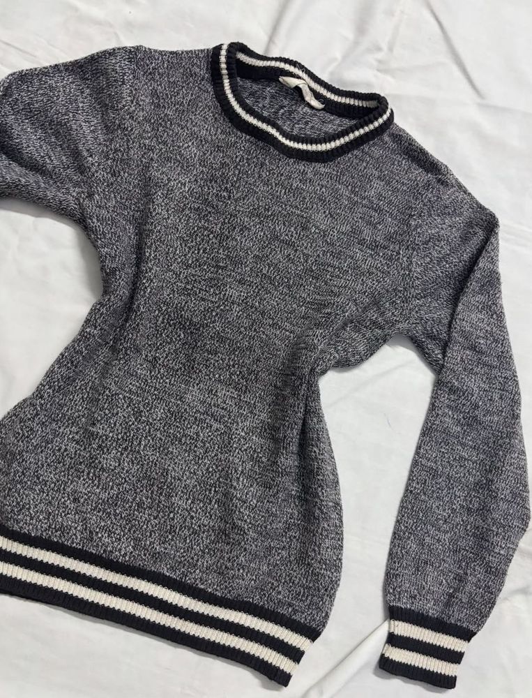 Stylish Grey Knit Sweater