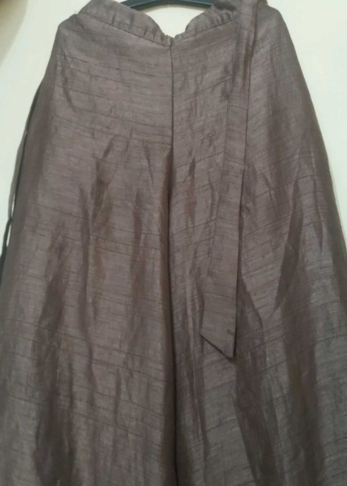 it&#39;s a plazo like skirt type