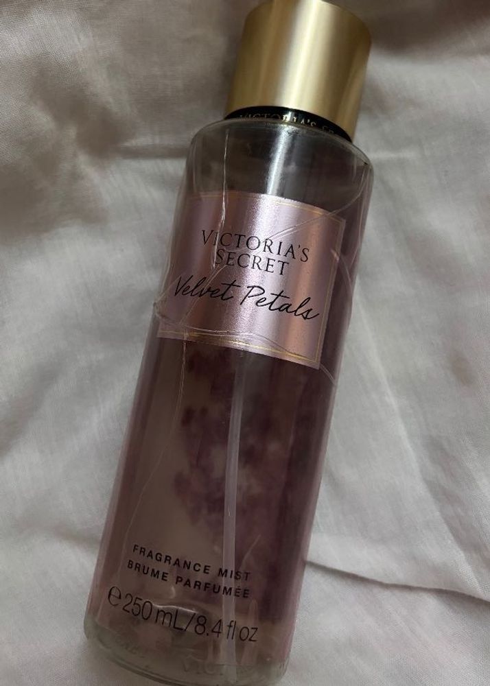 Victoria&#39;s Secret Velvet Petals