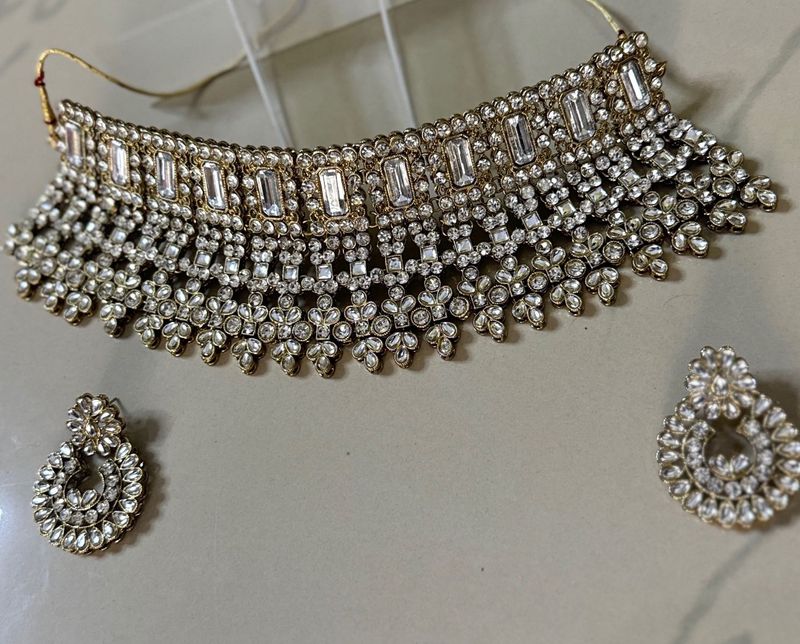 Elegant Kundan Necklace Set