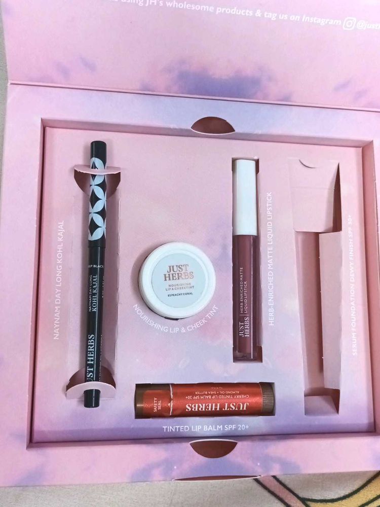 JUST HERBS MAKEUP COMBO BOX!!