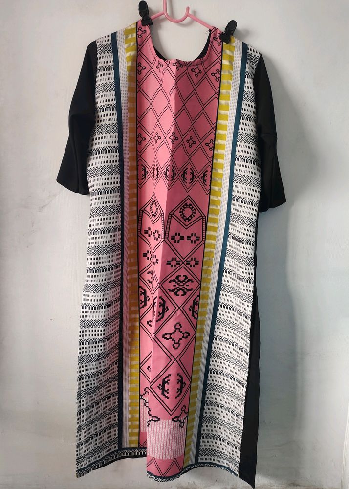 Daily Wear Kurti..🖤