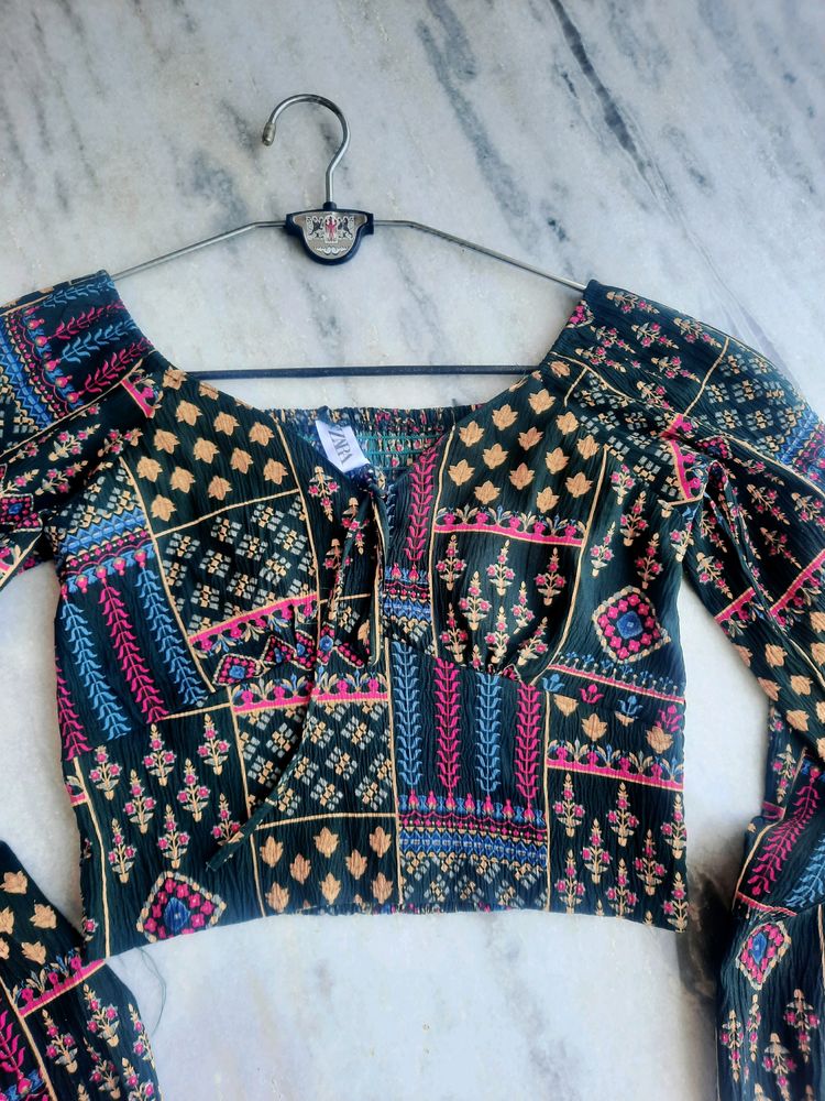 Zara Crop Top With Full Sleves And Aesthetic Print