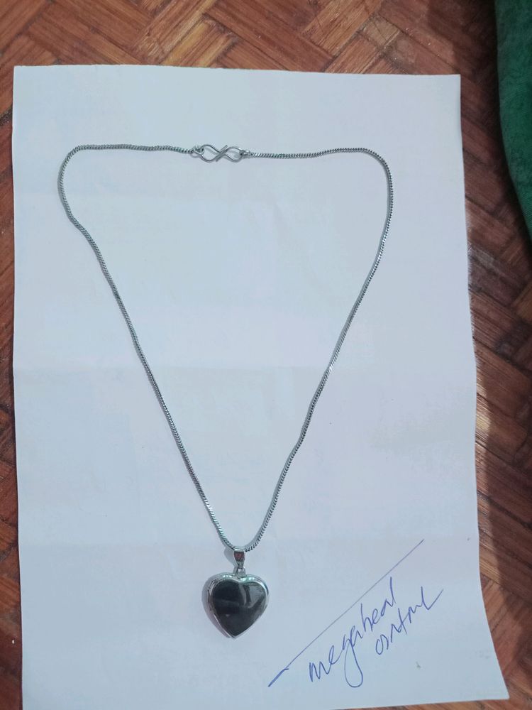 Simple Black Metal Chain With Heart Pendant Photo Customisable.