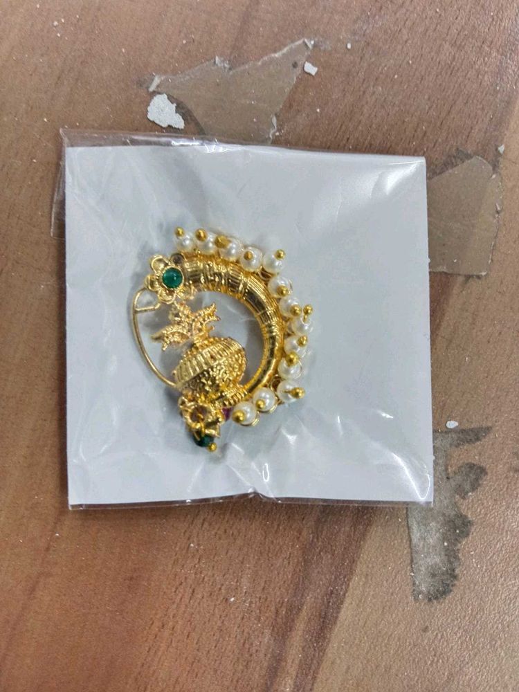 Traditional Gold Nath
