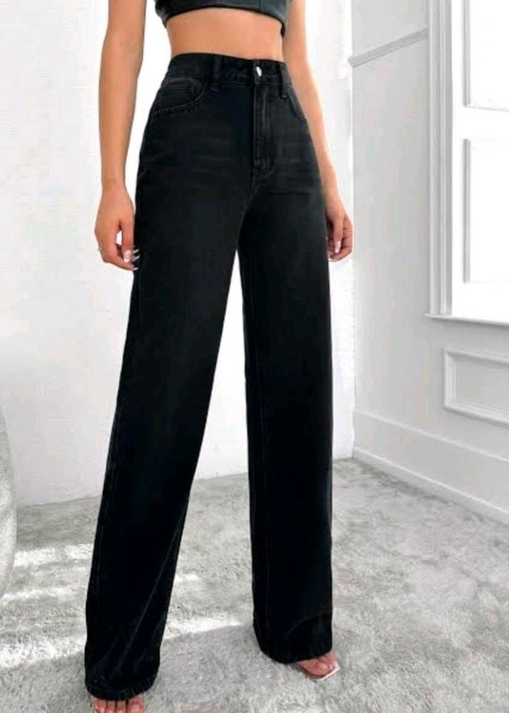 Women Black Straight Fit Jeans