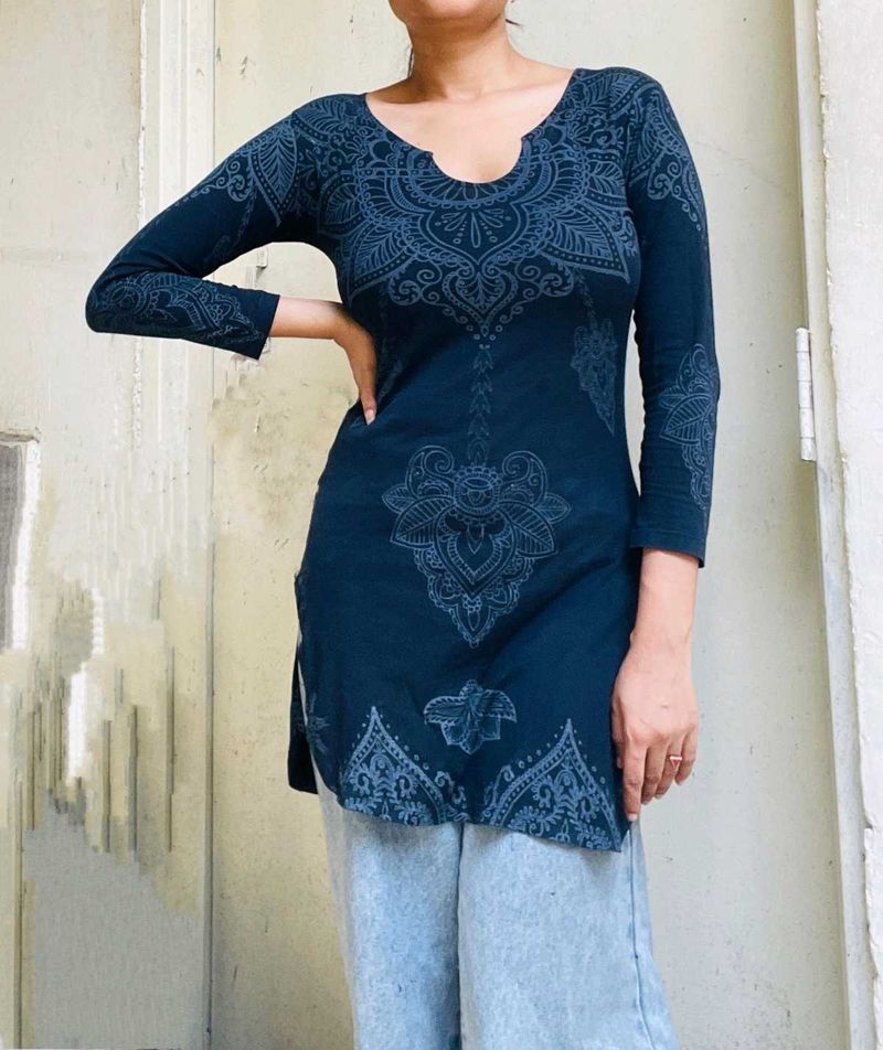 Women Black Printed Kurti
