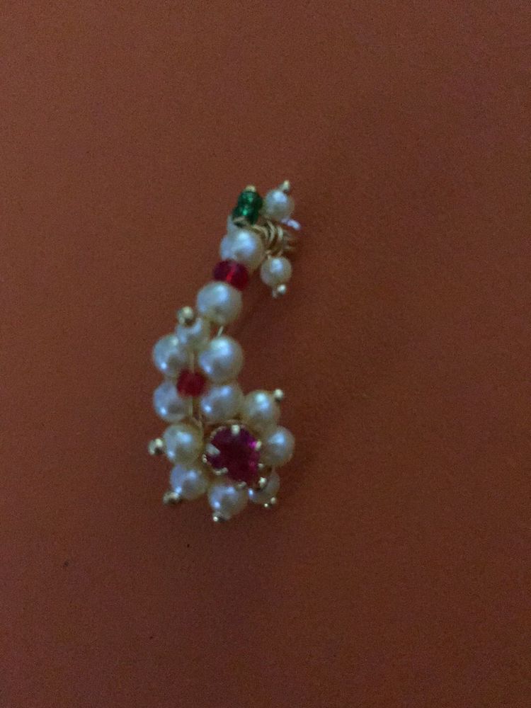 Nath/Nose pin (Maharashtrian Style)