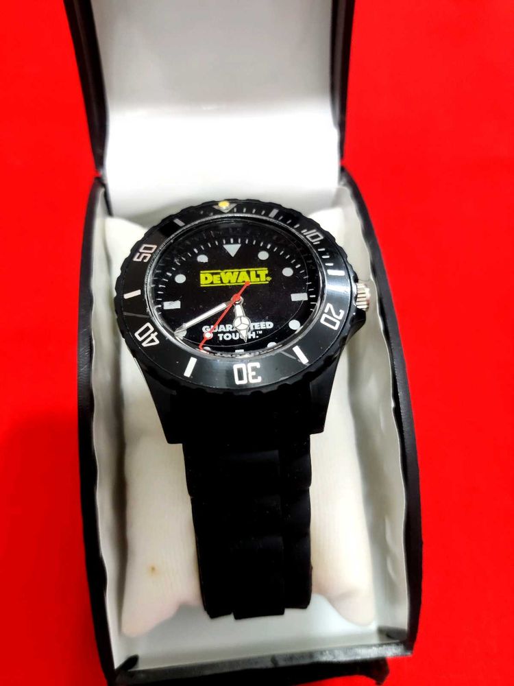 🆕DeWalt Guaranteed Tough Watch💥