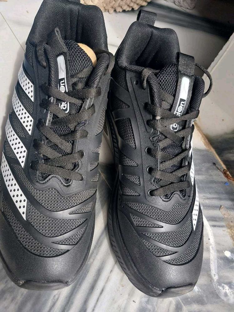 New Action Black Shoes Sports