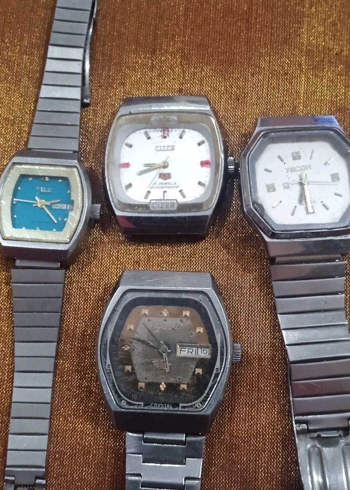 Freebies 🥳🥳Combo 4 Vintage Watches