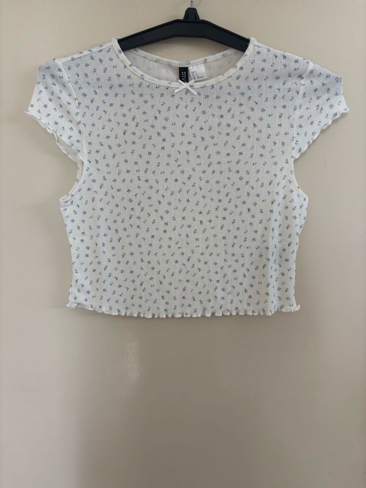 H&amp;M OVERLOCK DETAILED POINTELLE TOP