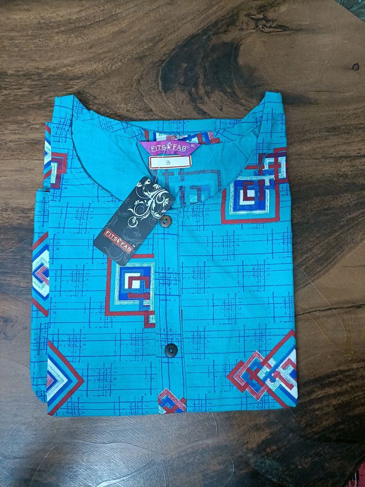 Fits &amp; Fab Blue Geometric Print Top