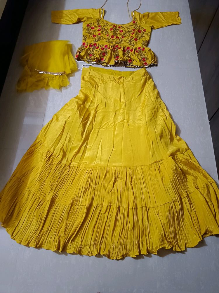 New Yellow Crop Top