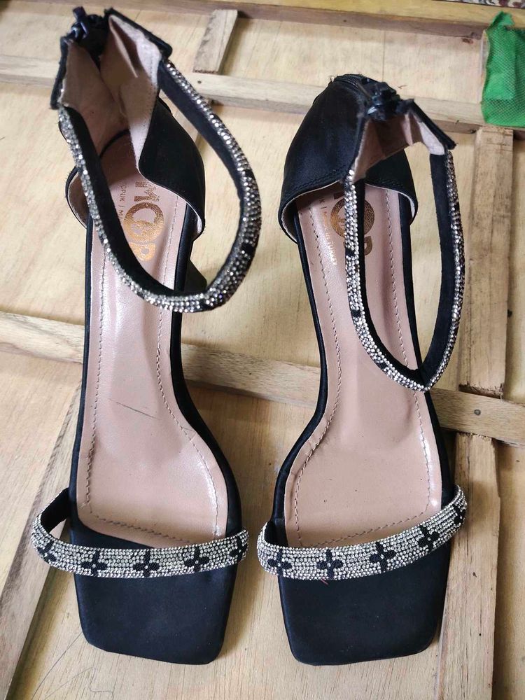 Black Gemstone Studed Heels