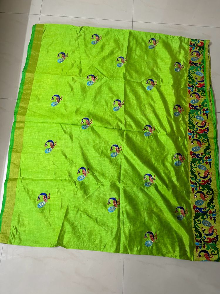 💚💚Beautiful Green Saree With Peacock Work