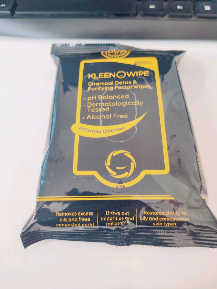 Kleen Brand 20 Charcoal Facial Wipes