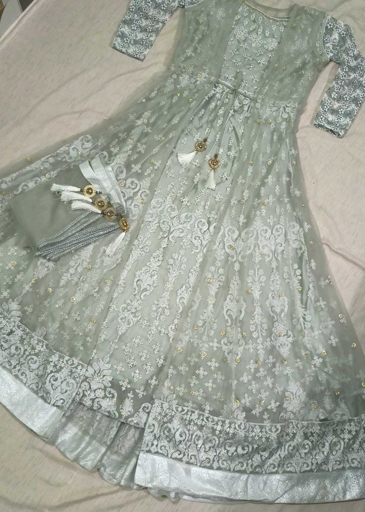 Heavy Gawn With Shrug &amp; Dupatta