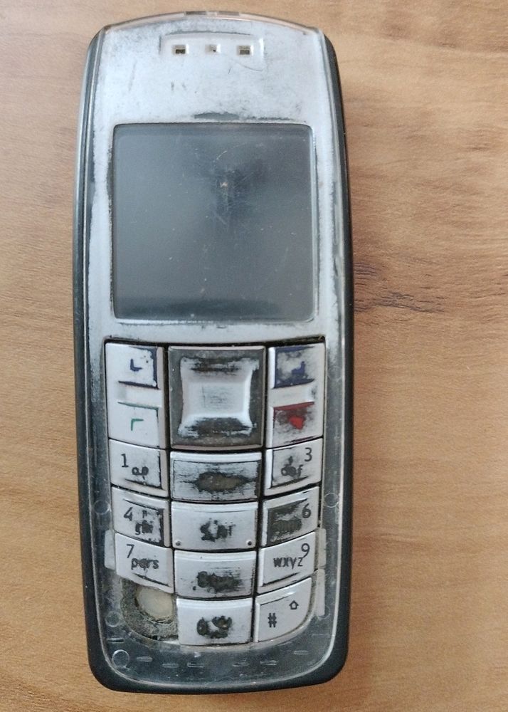 Original Nokia 3120 Classic Mobile Phone.