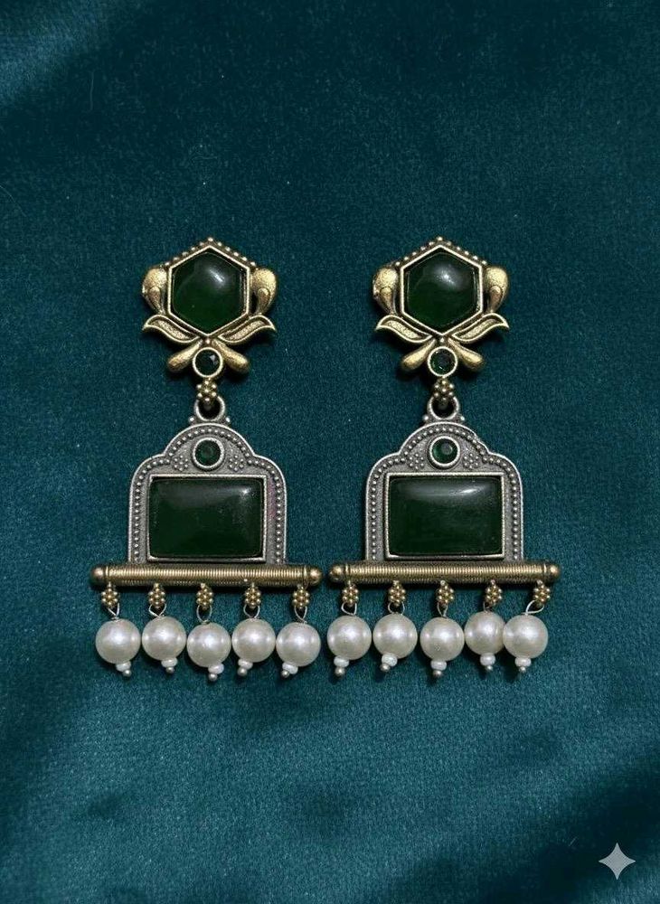 Green Stone Pearl Drop Earrings