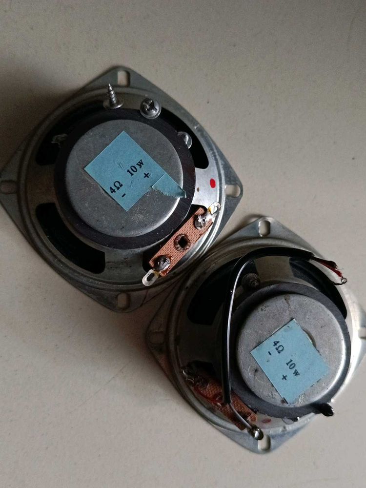 10 watt 4 Om Speakers Working Condition