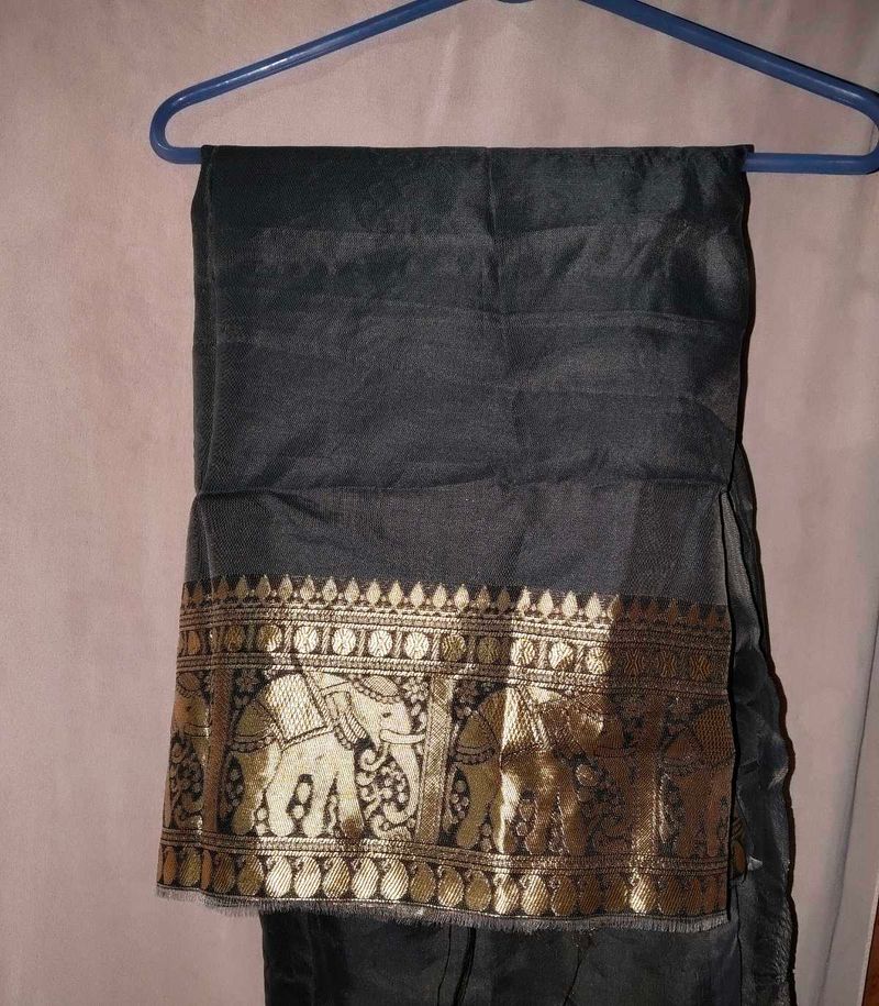 Beautiful Grey Blouse Piece For Occasions