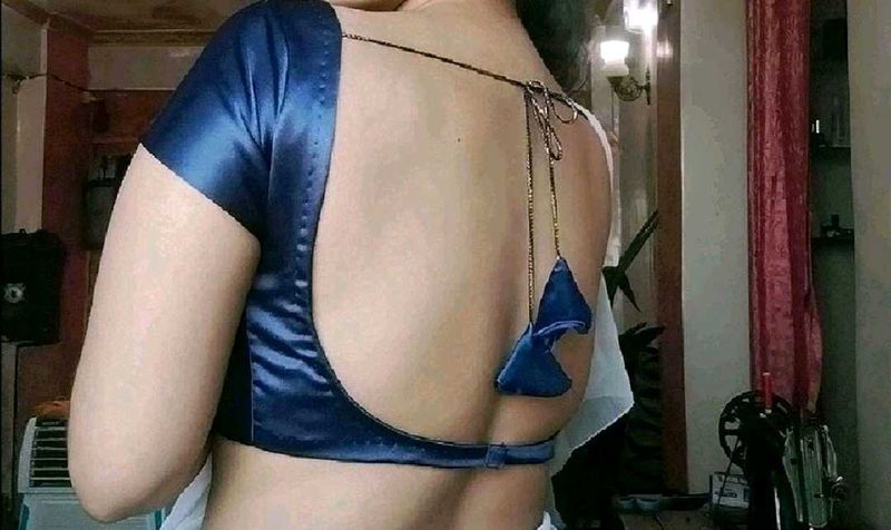 Non Padded Satin Deep Neck 1 Hook Blouse