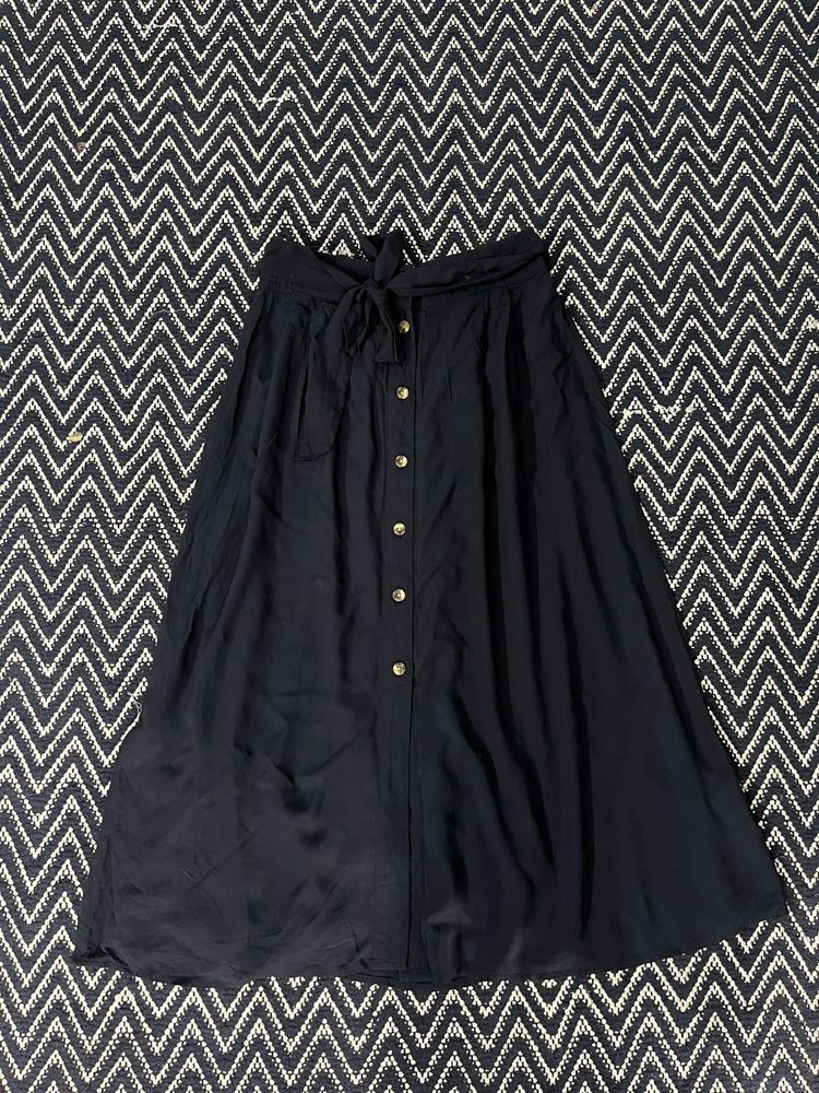 Skirt With Belt